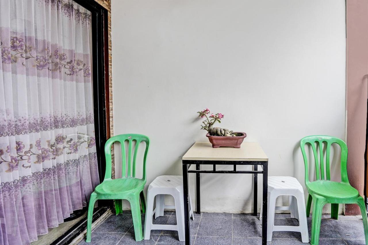 Oyo 92435 Sunlo Cozy Home Family Homestay Syariah Surabaya Esterno foto