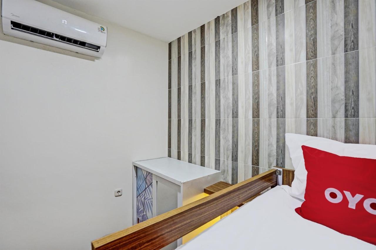 Oyo 92435 Sunlo Cozy Home Family Homestay Syariah Surabaya Esterno foto