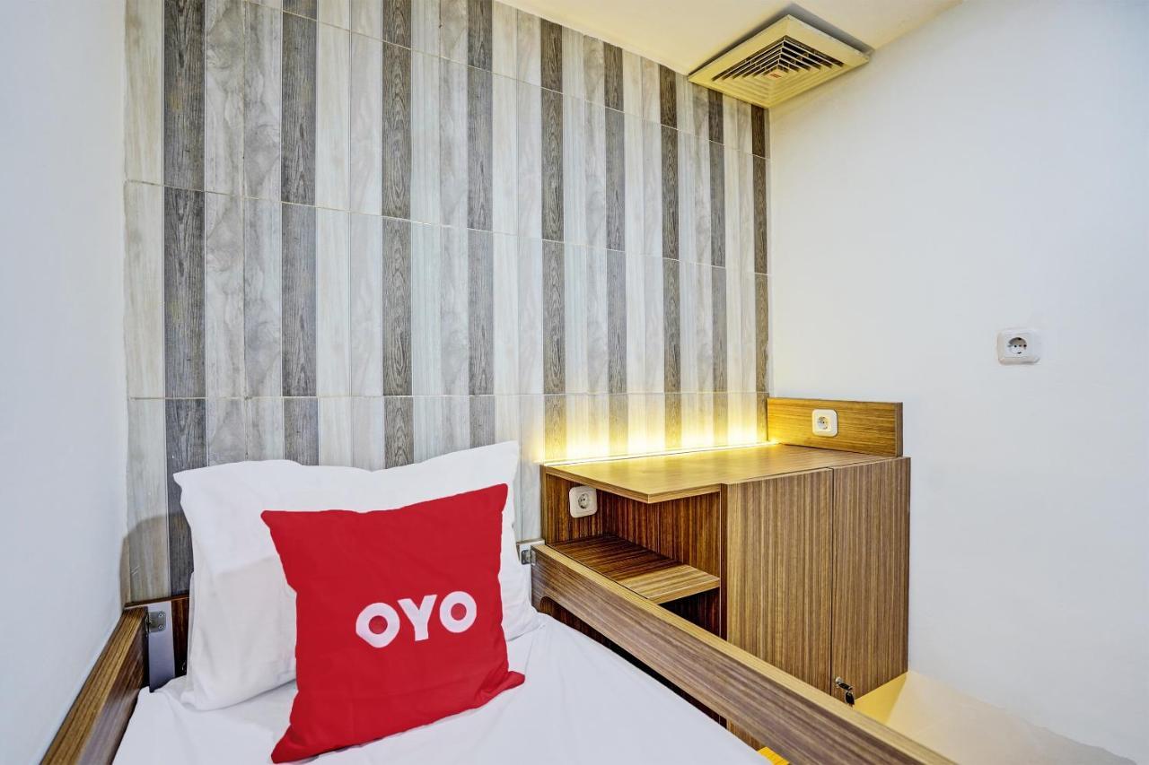 Oyo 92435 Sunlo Cozy Home Family Homestay Syariah Surabaya Esterno foto