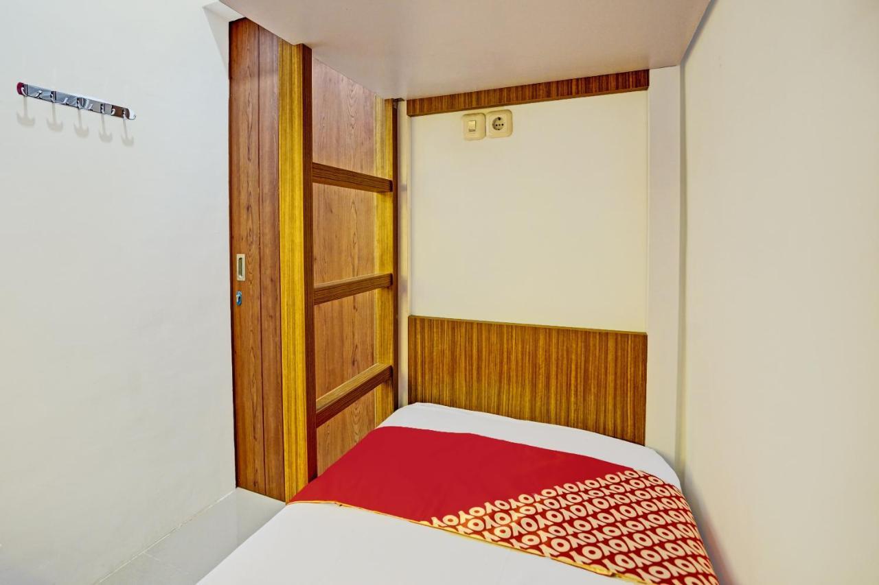 Oyo 92435 Sunlo Cozy Home Family Homestay Syariah Surabaya Esterno foto