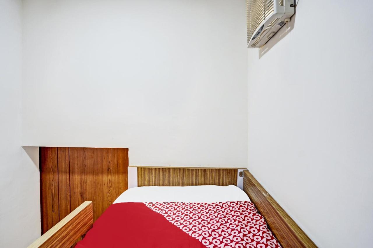Oyo 92435 Sunlo Cozy Home Family Homestay Syariah Surabaya Esterno foto