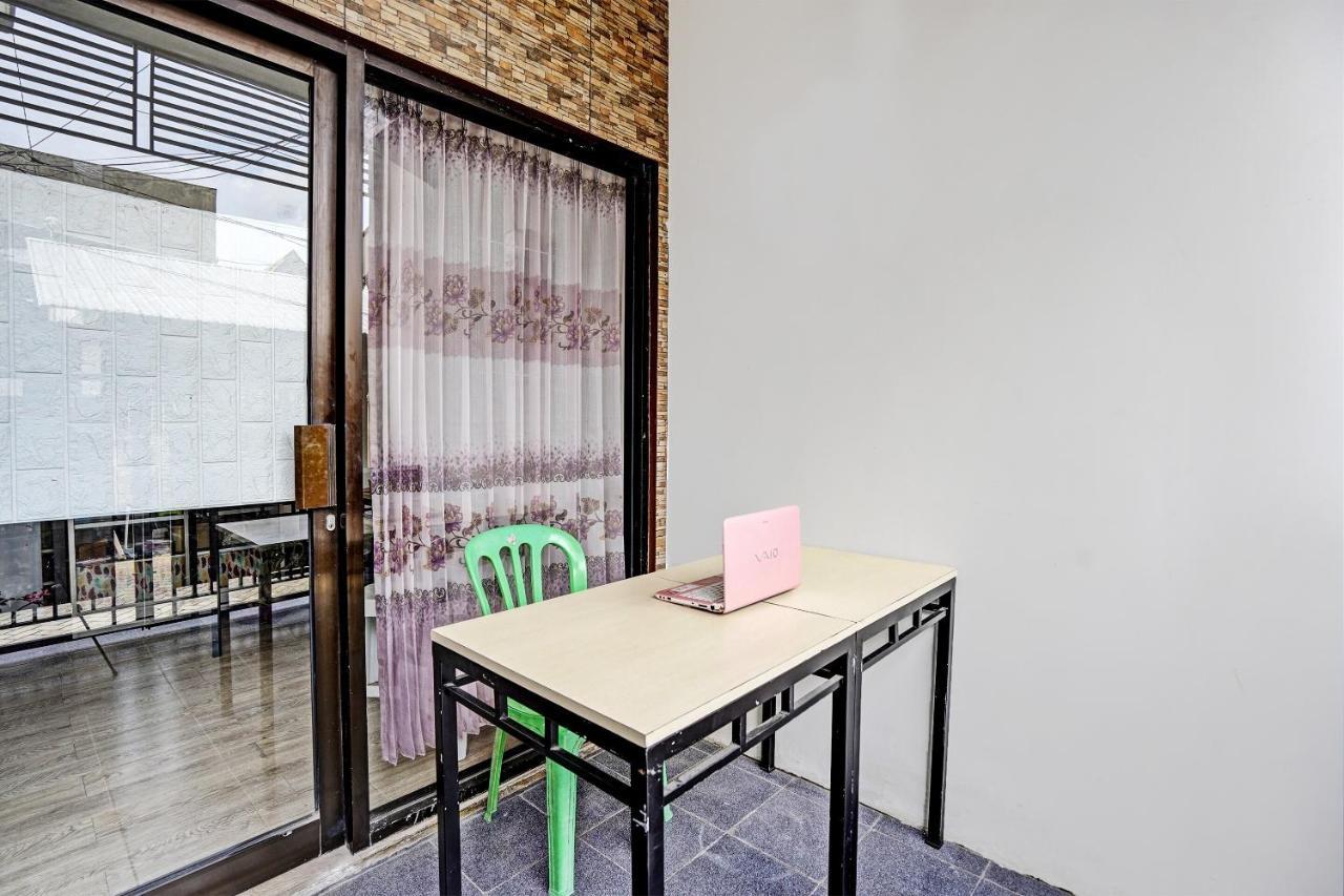 Oyo 92435 Sunlo Cozy Home Family Homestay Syariah Surabaya Esterno foto